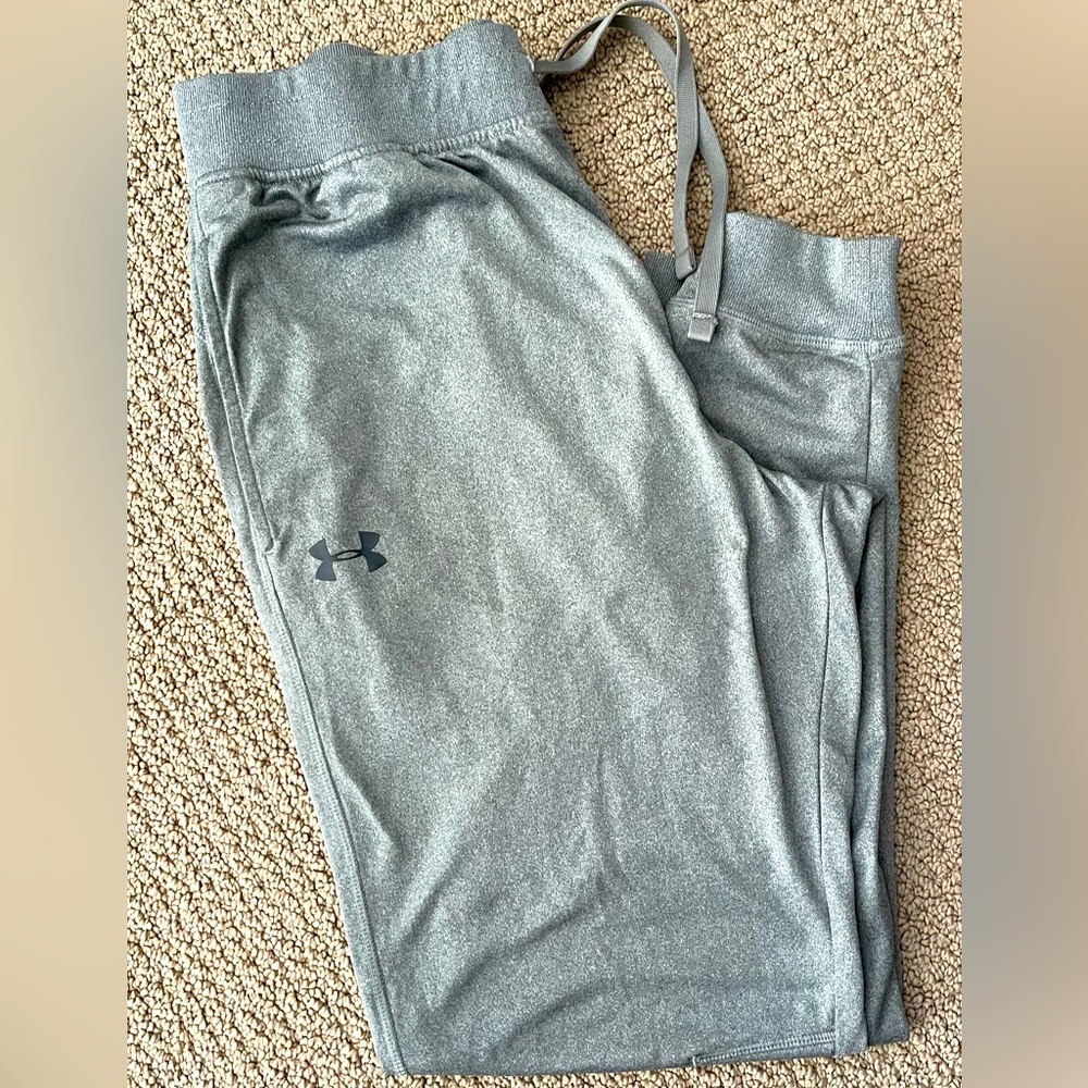 Under Armor Men’s Joggers in Light Gray